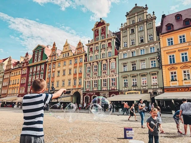 Gdzie zjeść we Wrocławiu? Odkryj najlepsze miejsca tego magicznego miasta.